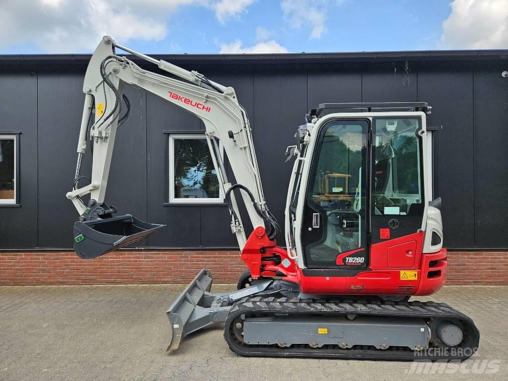 Takeuchi TB 260 Minigraafmachines < 7t