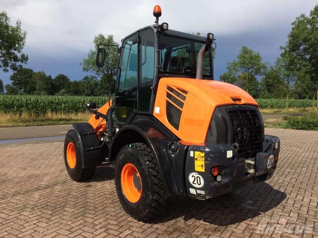 Komatsu WA100 M-7 Wielladers
