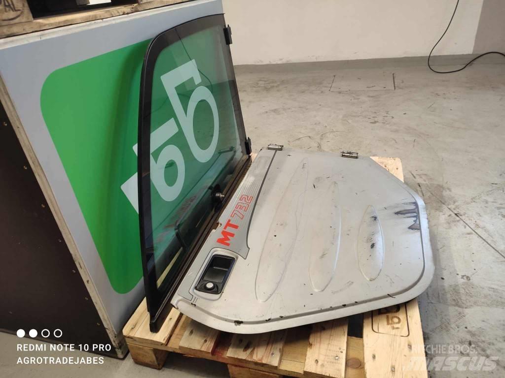 Manitou MT 732 door Cabine en interieur
