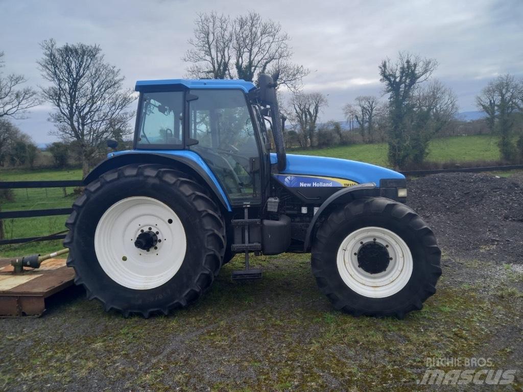New Holland TM 165 Tractoren