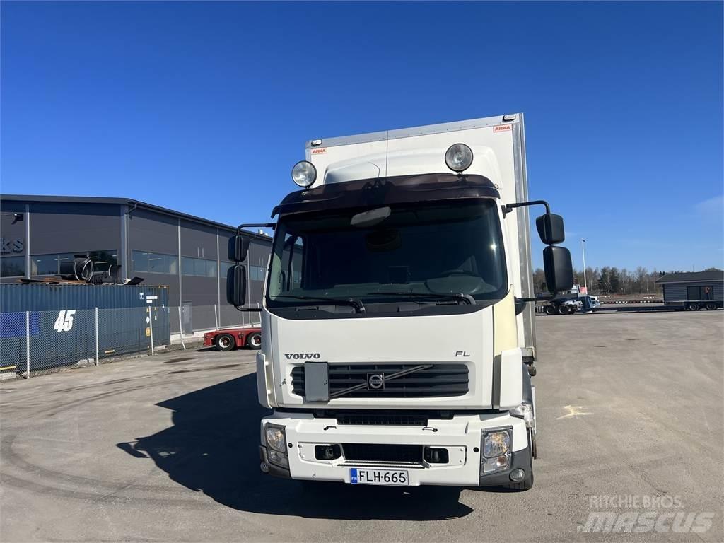 Volvo FL 240 4X2 Bakwagens met gesloten opbouw