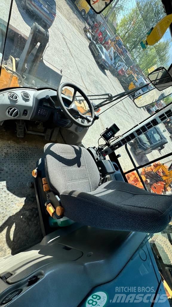Volvo L 90 F Wielladers