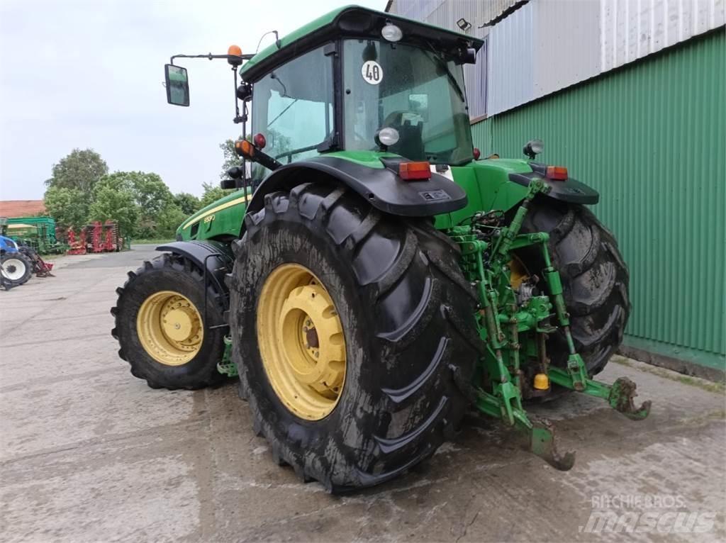 John Deere 8530 Tractoren