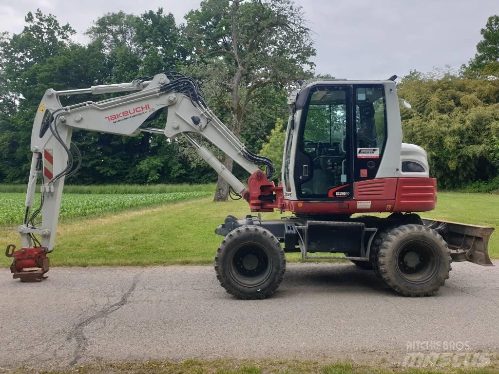 Takeuchi TB295W Wielgraafmachines