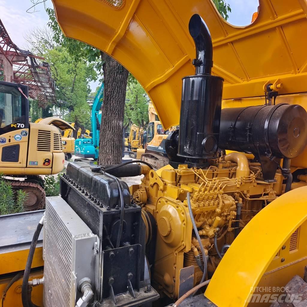XCMG XS 223 J Trilrolwalsen