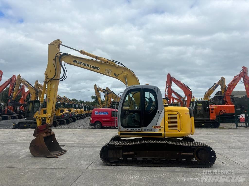New Holland E 135 SR Rupsgraafmachines