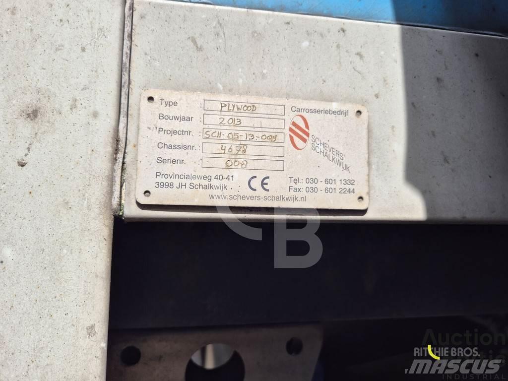 Volvo FL240 Bakwagens met gesloten opbouw