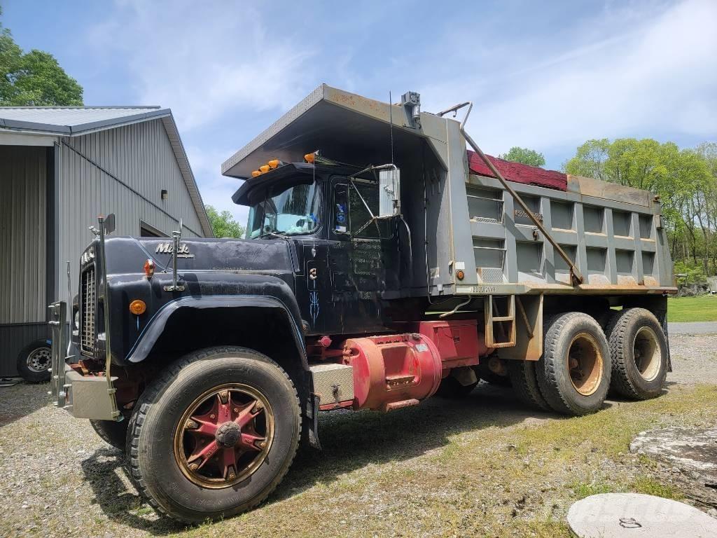 Mack RD 690 SX Kipper