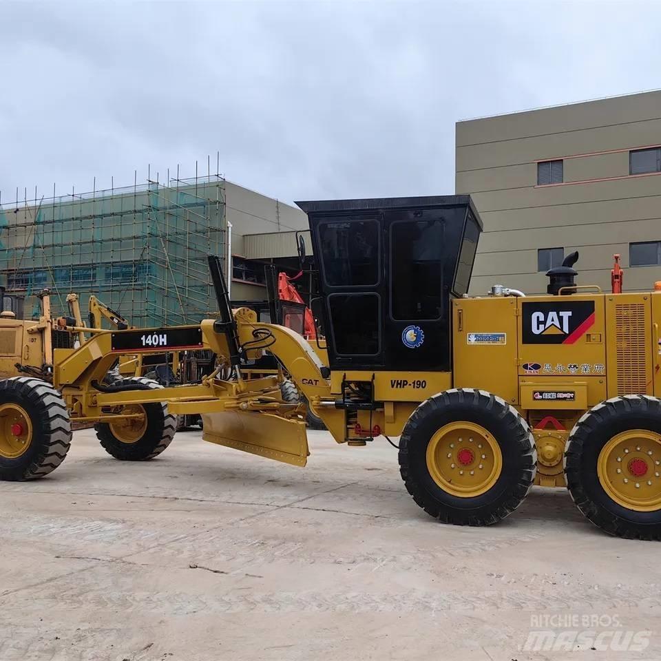 CAT 140H Graders
