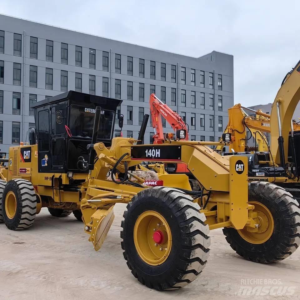 CAT 140H Graders