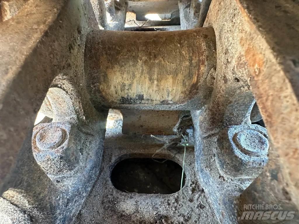 JCB JS220LC Rupsgraafmachines