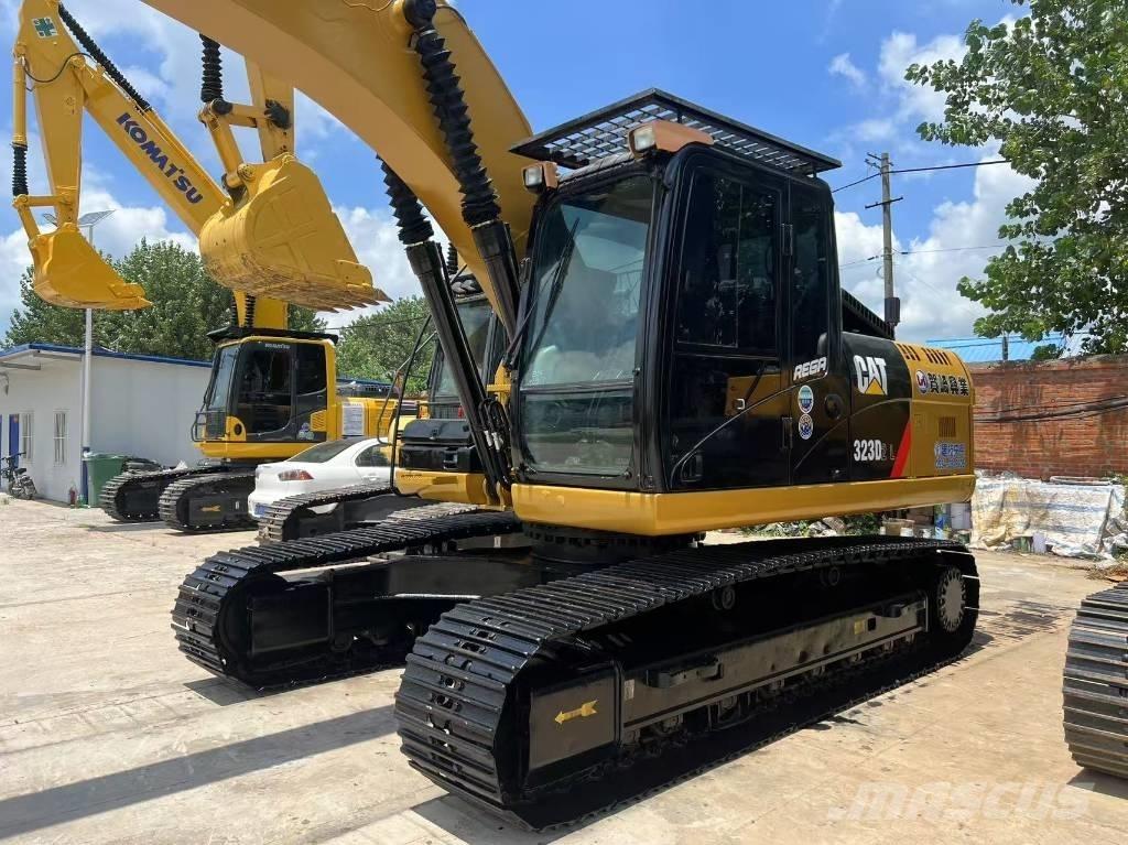 CAT 323 D L Rupsgraafmachines
