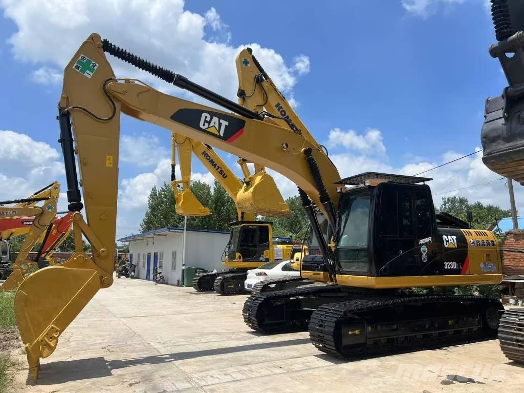 CAT 323 D L Rupsgraafmachines