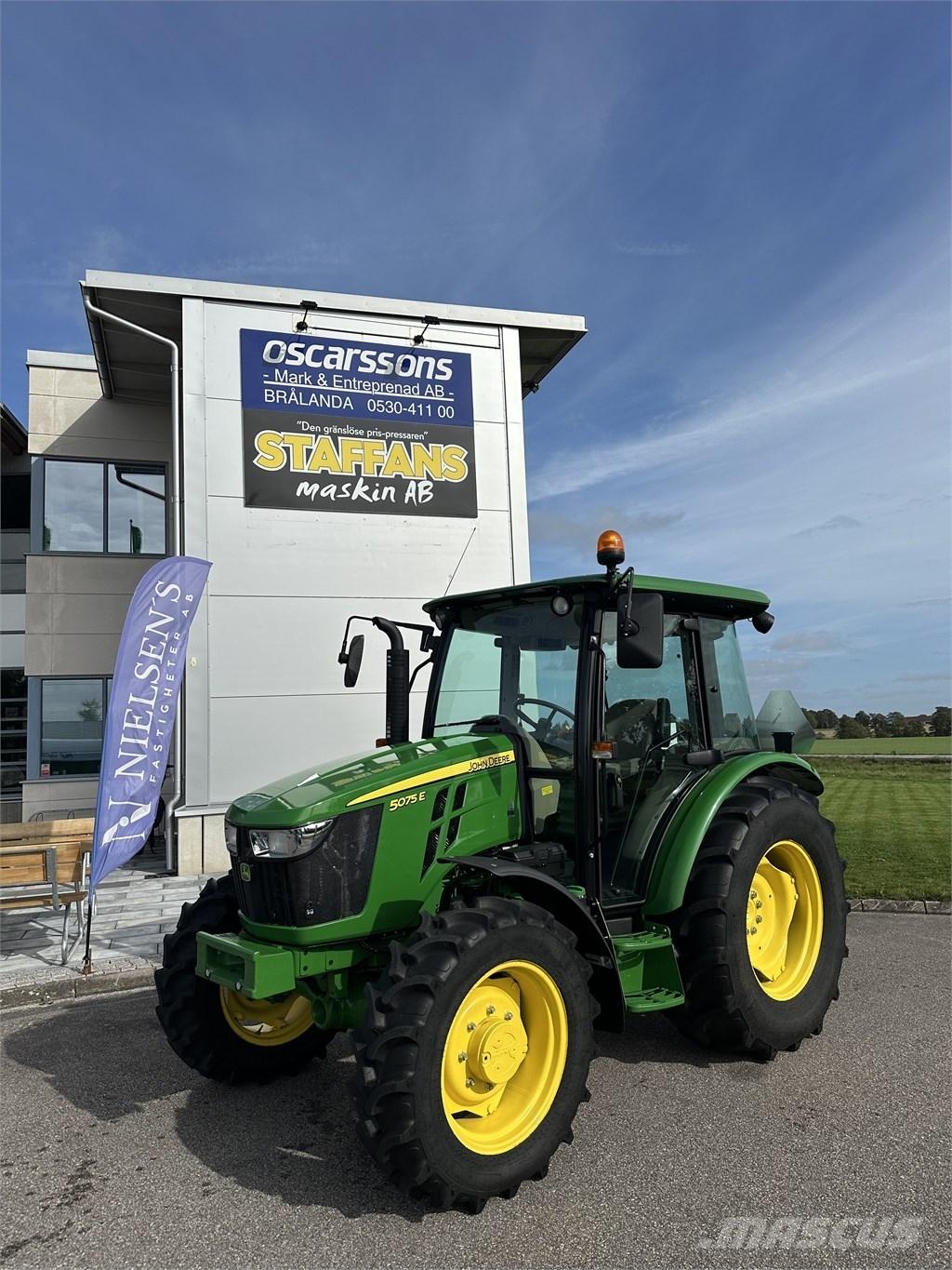 John Deere 5075 E Tractoren
