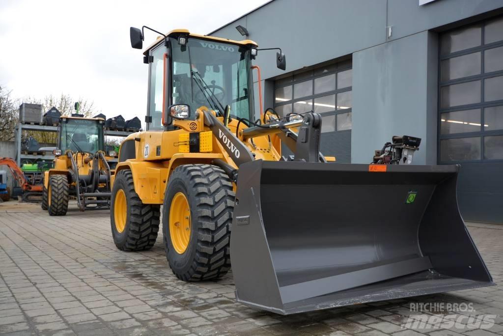 Volvo L 30 H Wielladers