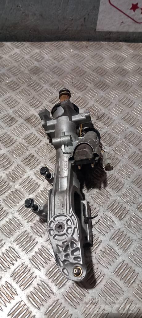 Volvo FH 12   1061138 Cabine en interieur