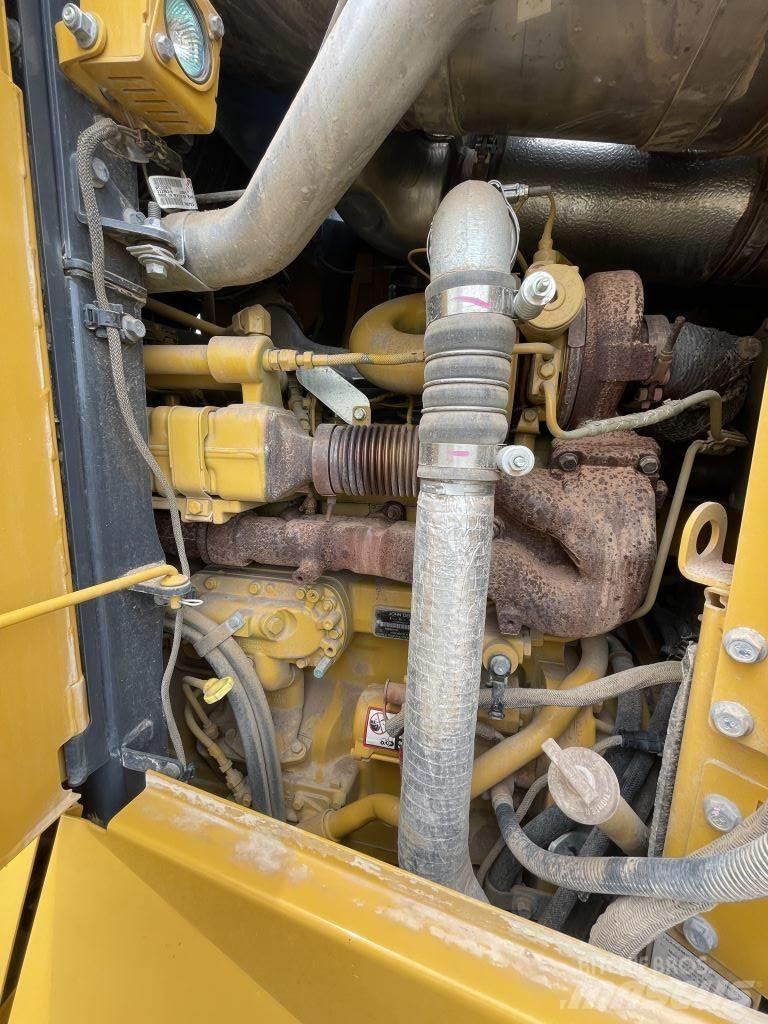 John Deere 772 GP Graders