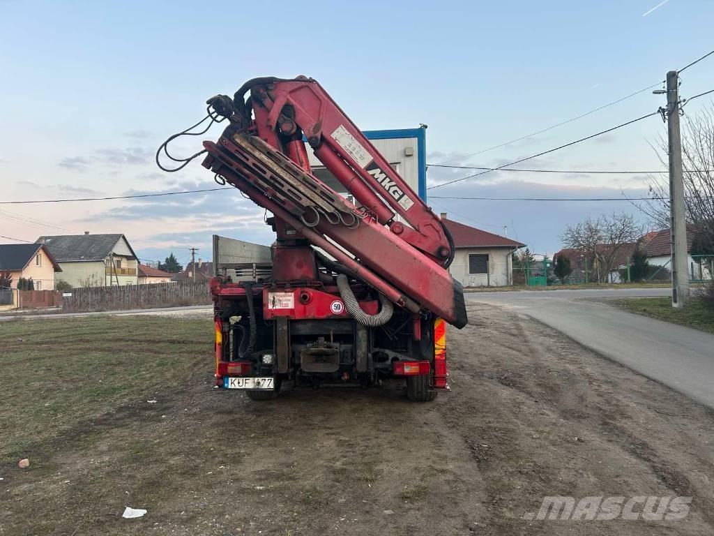 Volvo FH 12 Vlakke laadvloer met kraan