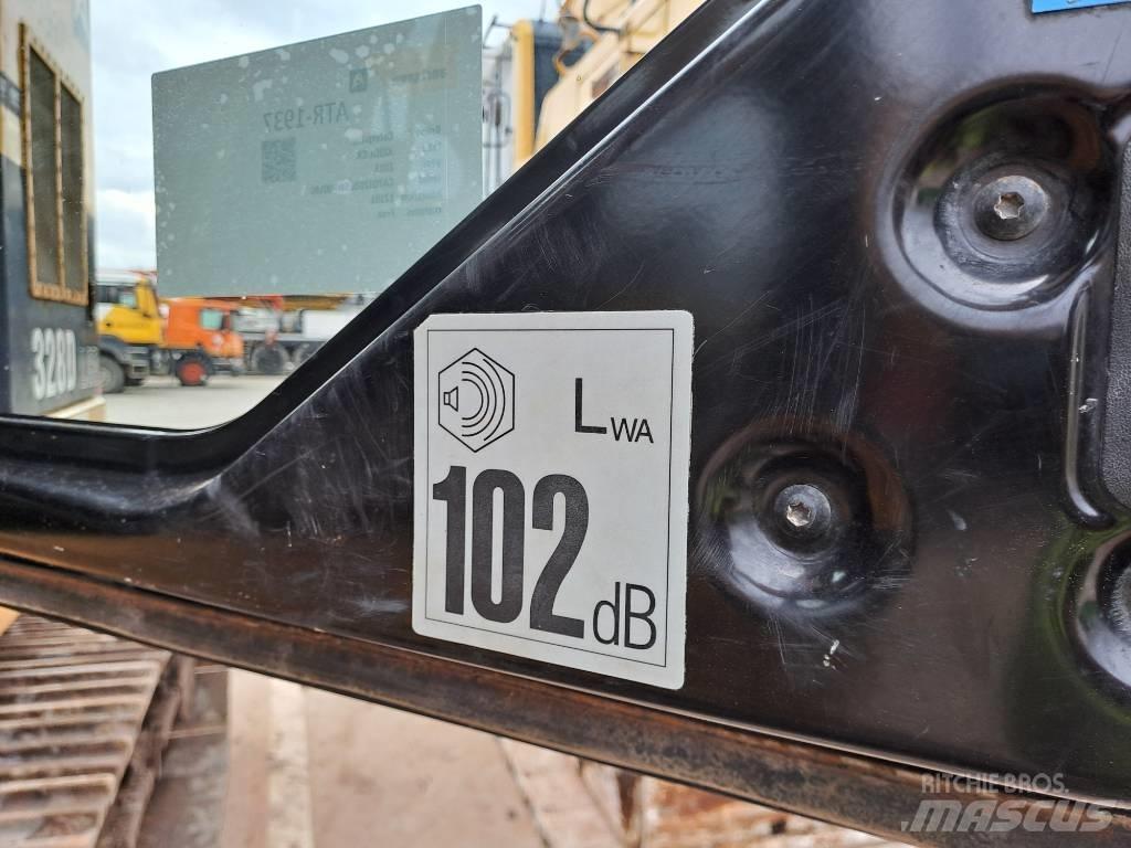 CAT 328 D LCR Rupsgraafmachines