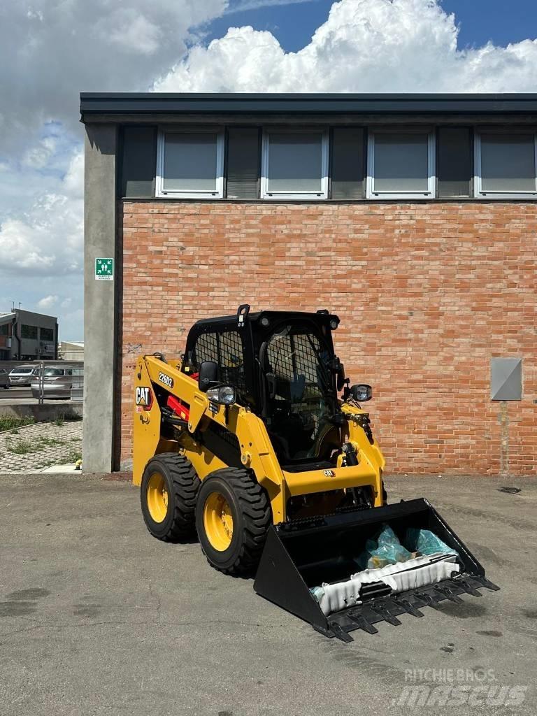 CAT 226D3 Schrankladers