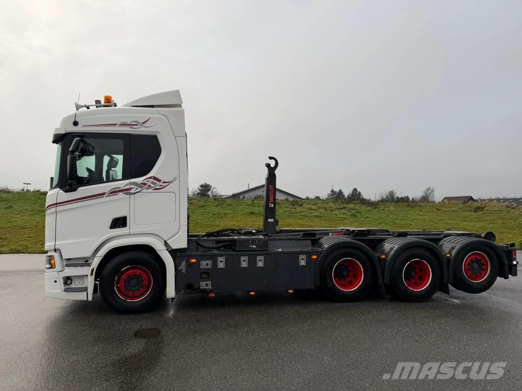 Scania R 500 Vrachtwagen met containersysteem