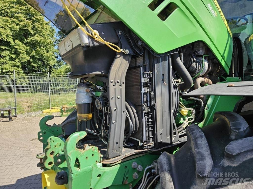 John Deere 6210R Tractoren
