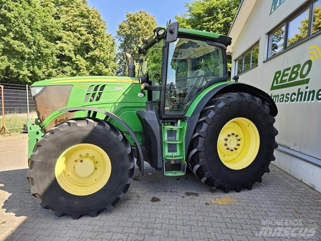 John Deere 6210R Tractoren