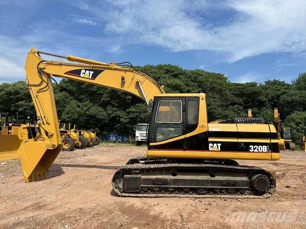 CAT 320 B L Rupsgraafmachines