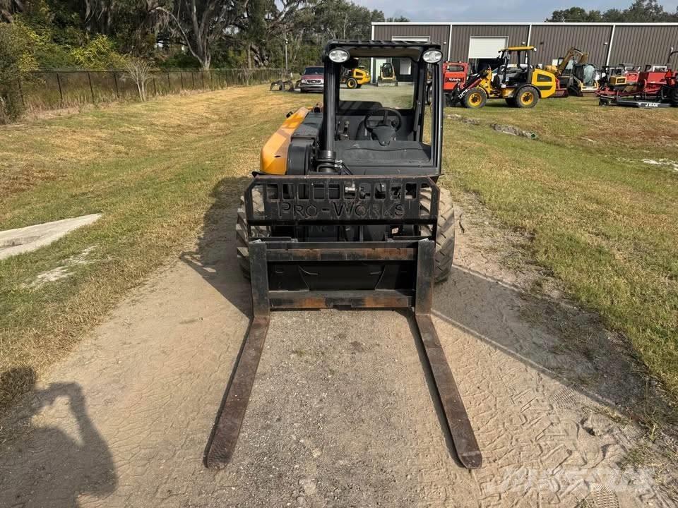 JCB 515-40 Verreikers