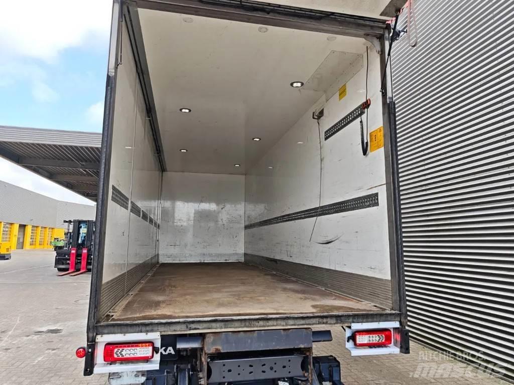 Volvo FM 340 4x2 Bakwagens met gesloten opbouw