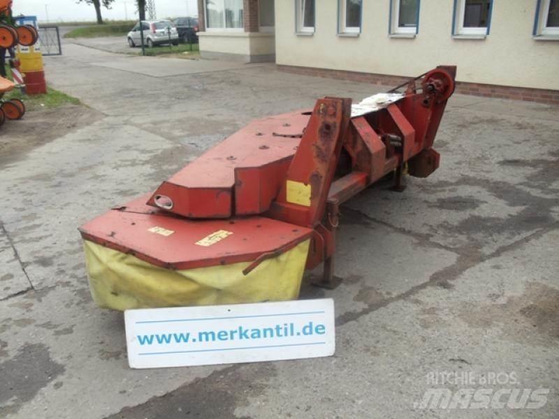  Mezög M 1020 Gemonteerde en gesleepte maaiers