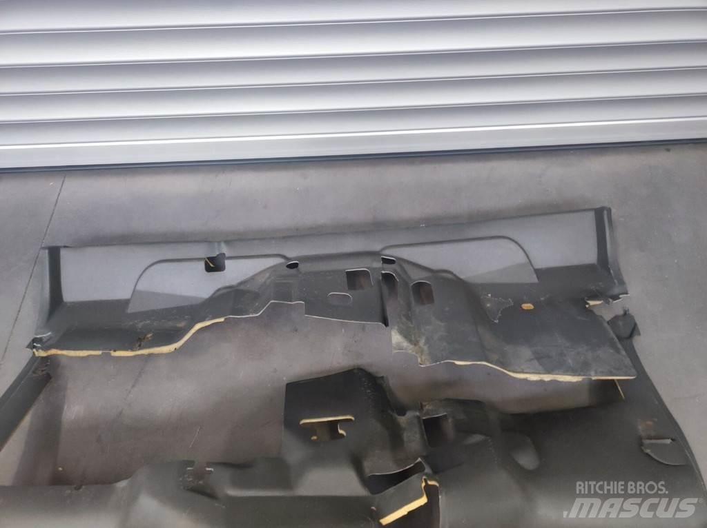 Nissan Floor Mat Cabine en interieur
