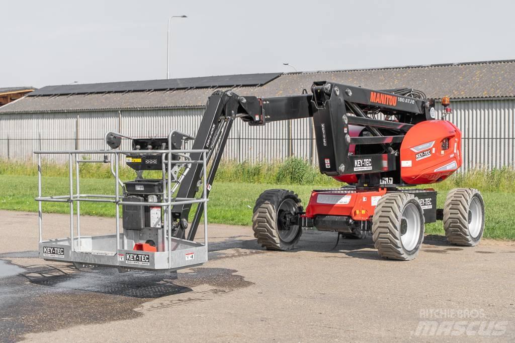 Manitou 180 ATJ e Knikarmhoogwerkers