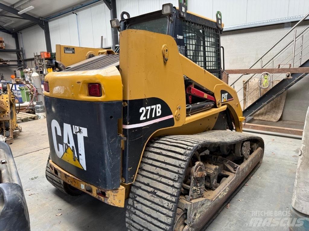 CAT 277B Schrankladers