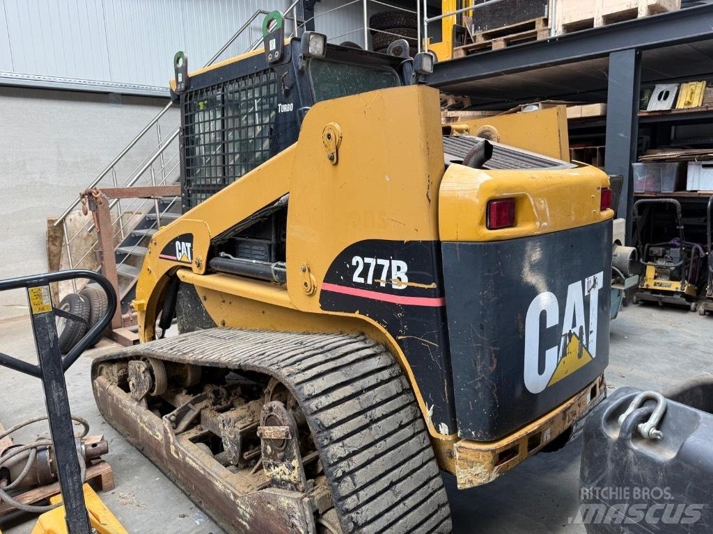 CAT 277B Schrankladers