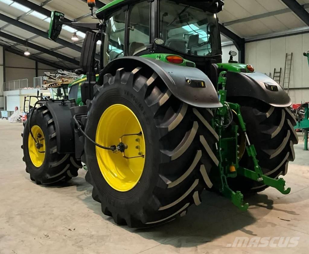 John Deere 6R 250 Tractoren