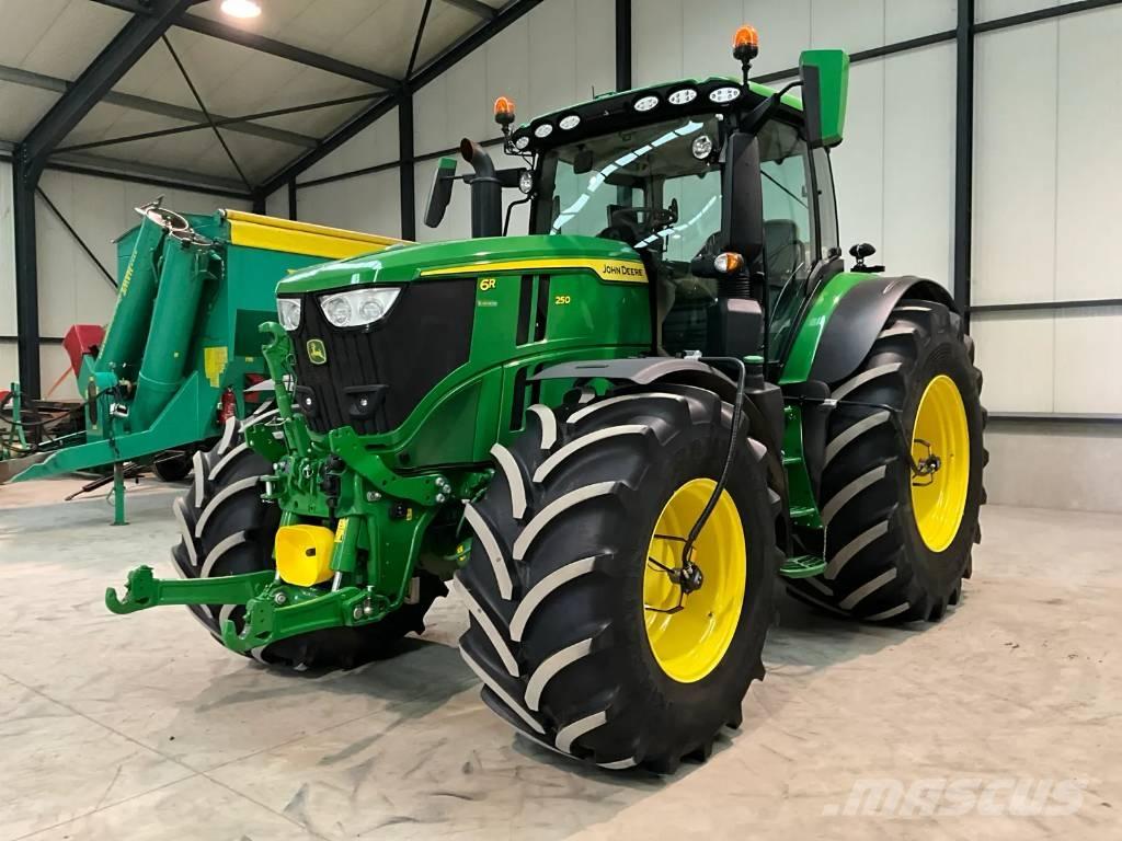 John Deere 6R 250 Tractoren