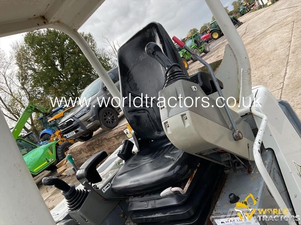 Takeuchi TB 228 Minigraafmachines < 7t