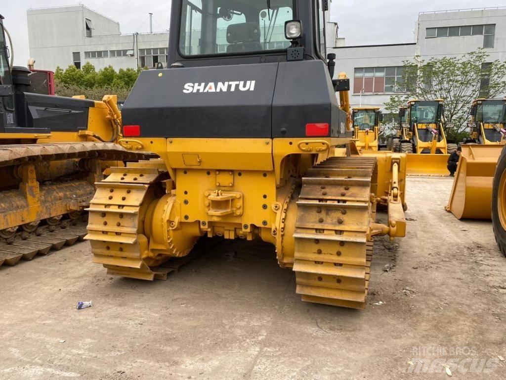 Shantui SD16 Rupsdozers