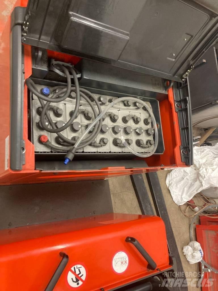 Linde L12AC Meeloop stapelaar