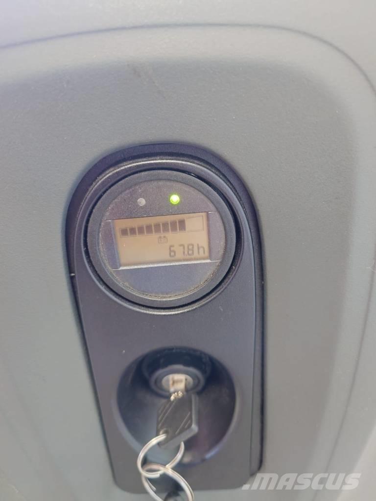 Linde L 12 Meeloop stapelaar