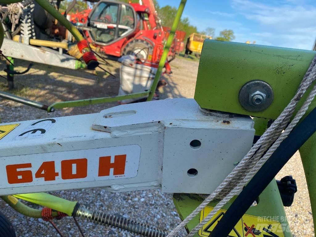 CLAAS VOLTO 640 H Schudders
