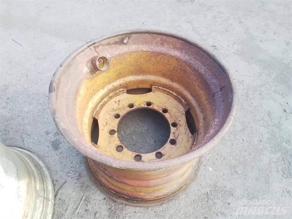Ösa 250 20x26,5 Banden, wielen en velgen