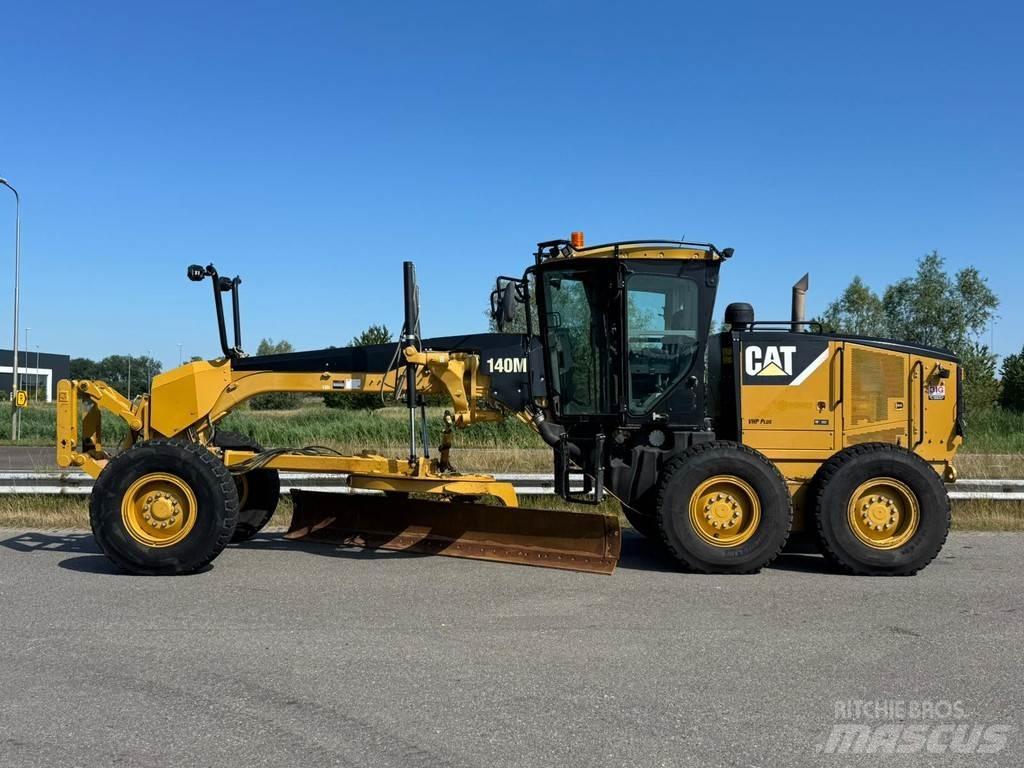 CAT 140M Graders