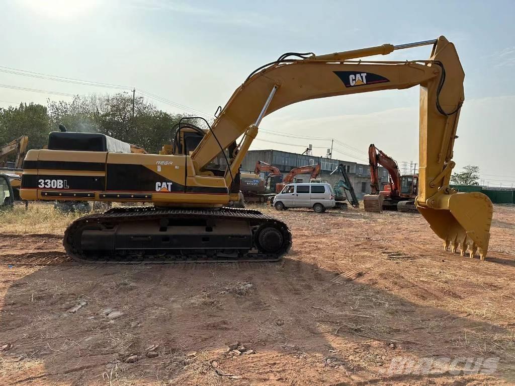 CAT 330 B Rupsgraafmachines