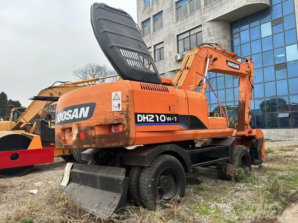 Doosan DH 210 W Wielgraafmachines