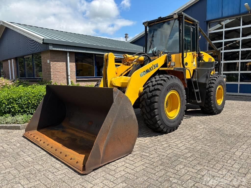 Komatsu WA 320-5 Wielladers