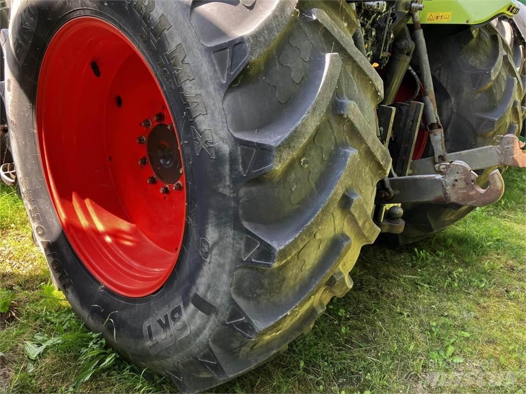 CLAAS Axion 850 Tractoren