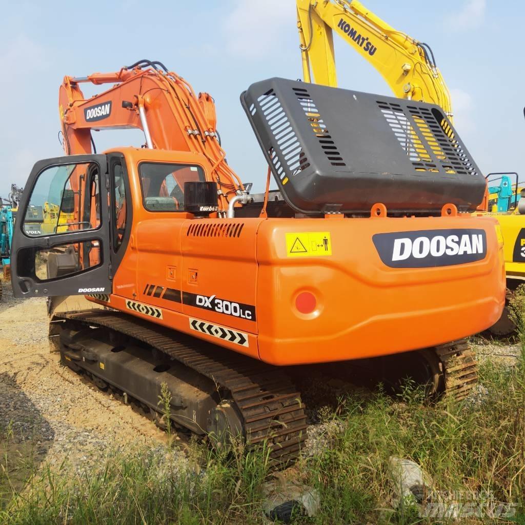 Doosan DX 300 LC Rupsgraafmachines