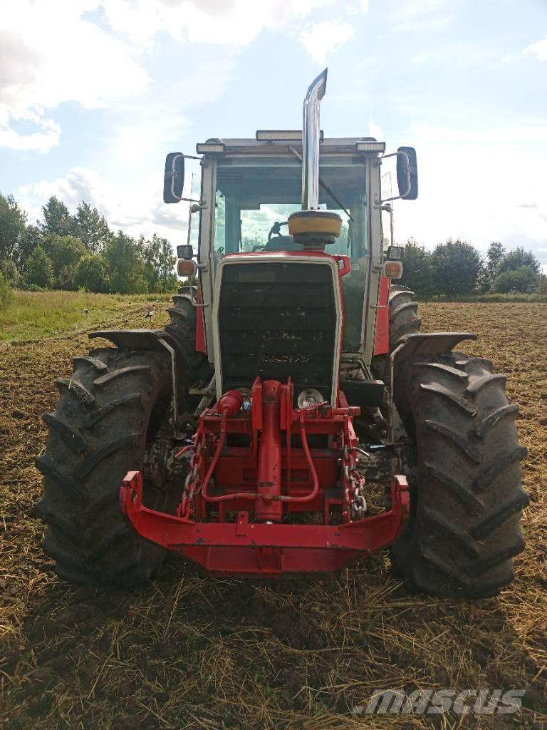 Massey Ferguson 2725 Tractoren